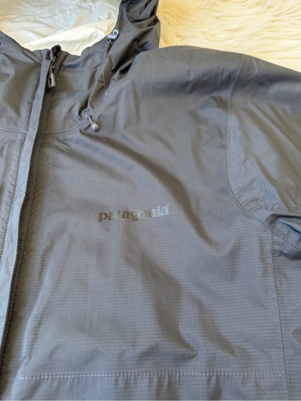Patagonia Torrentshell 2.5L H2No Rain Jacket - Picture 11 of 16